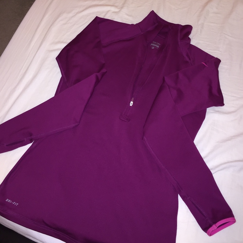 Nike dri fit turtle neck sweater