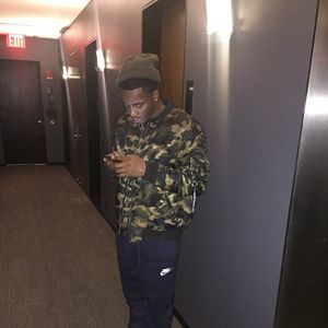 Meet your Posher, Devonte