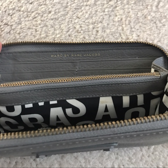 Marc by Marc Jacobs leather wallet - Picture 2 of 3