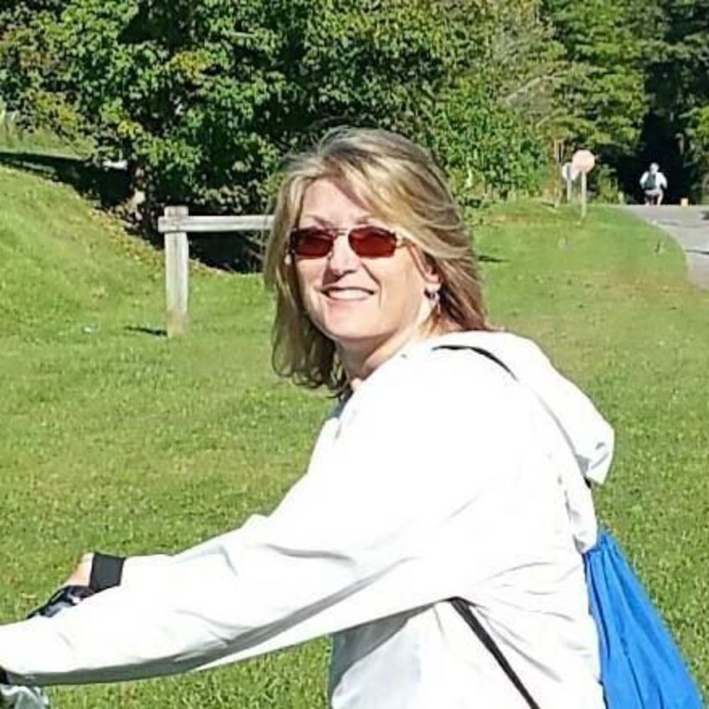 Meet your Posher, Dana