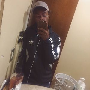 Meet your Posher, Cole