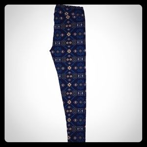 LuLaRoe Tall & Curvy Leggings