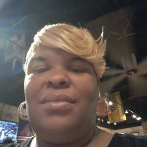 Meet your Posher, Camille