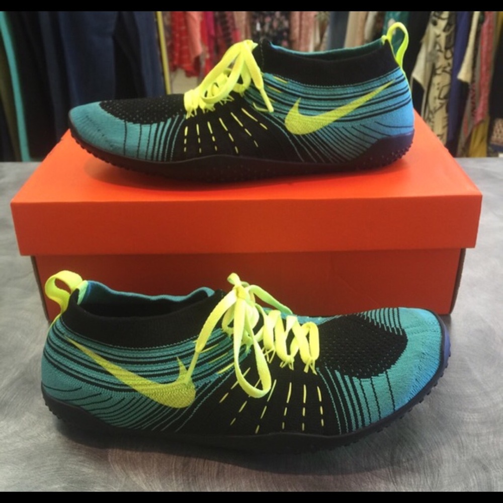 NIB Nike Hyperfeel Flyknit Athletic Shoes