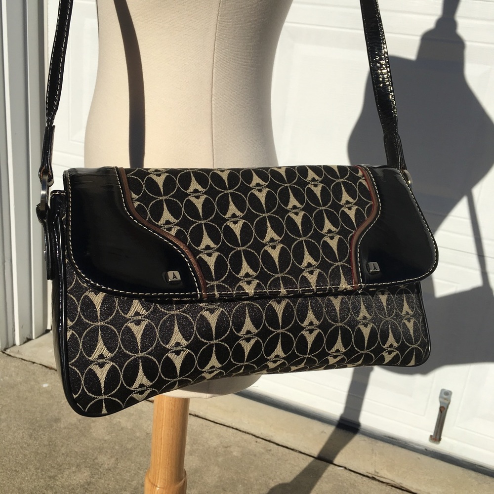 ⛔️SOLD La Tour Eiffel Black and Cream Crossbody
