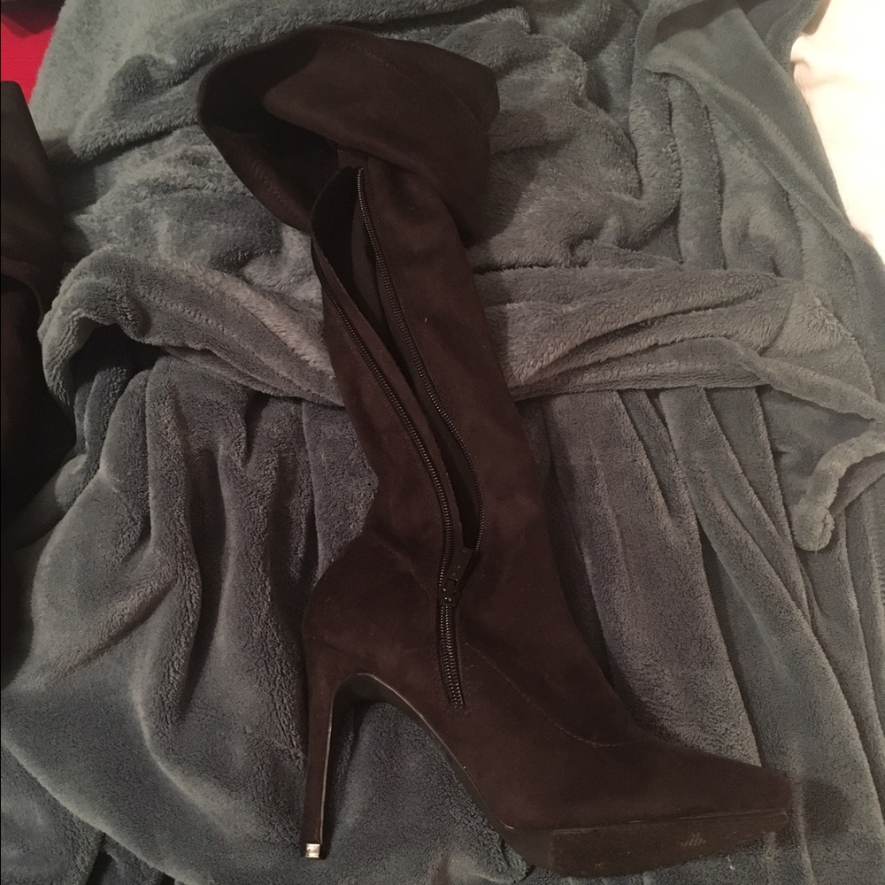 Black knee high boots ****ONLY WORN ONCE***
