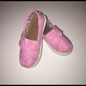 Super cute pink TOMS for your little princess!