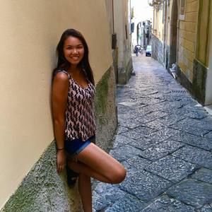 Meet your Posher, Chloe