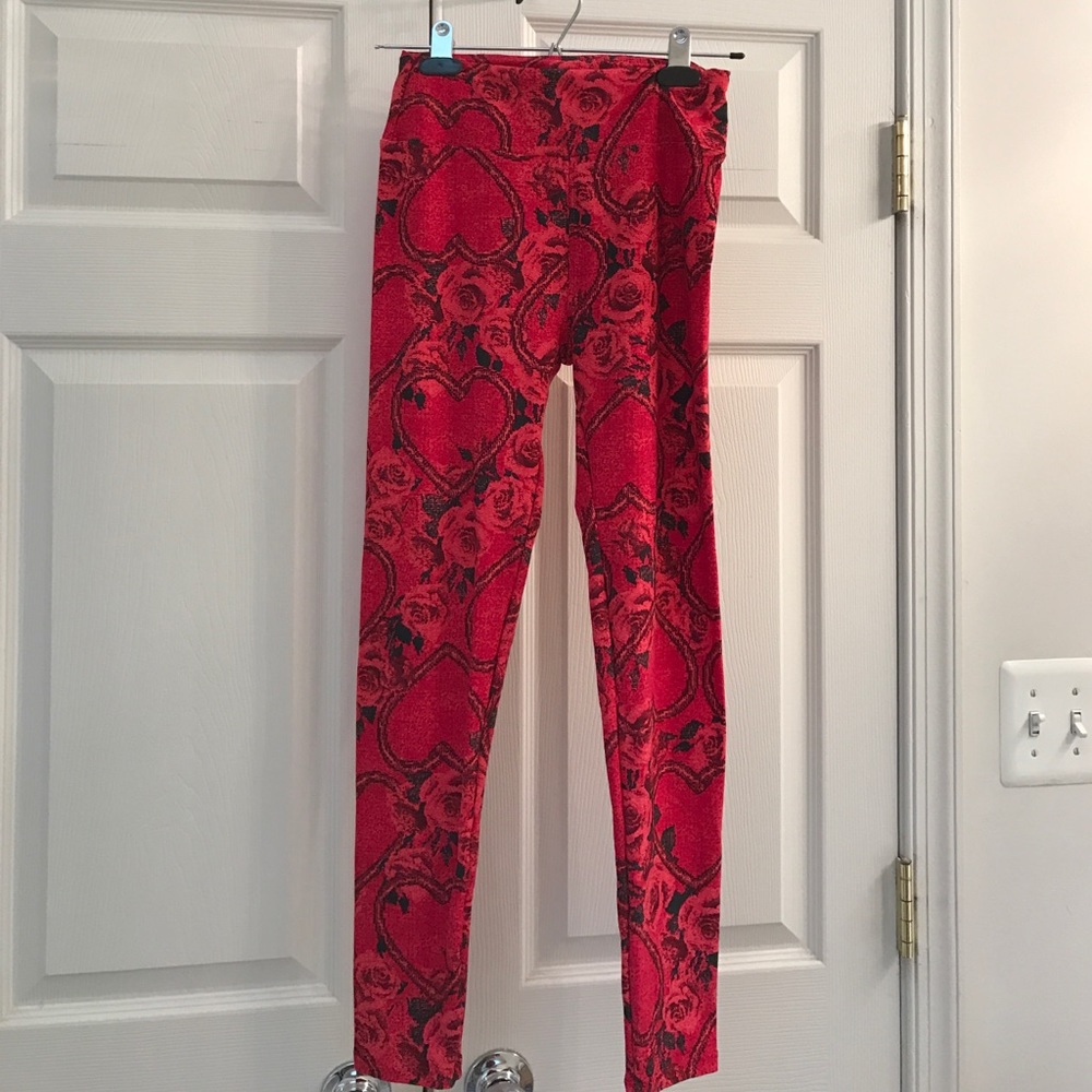 Lularoe OS Valentines Leggings