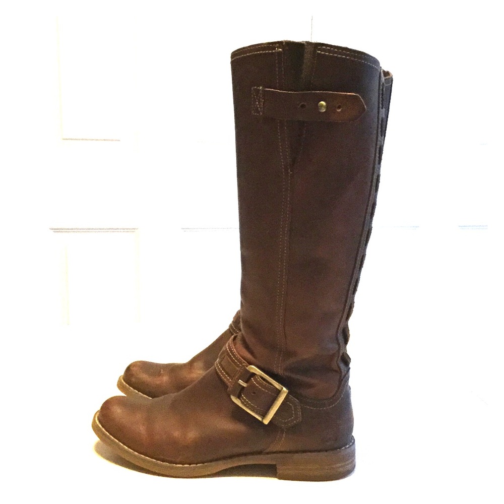 Brown Timberland rider boots