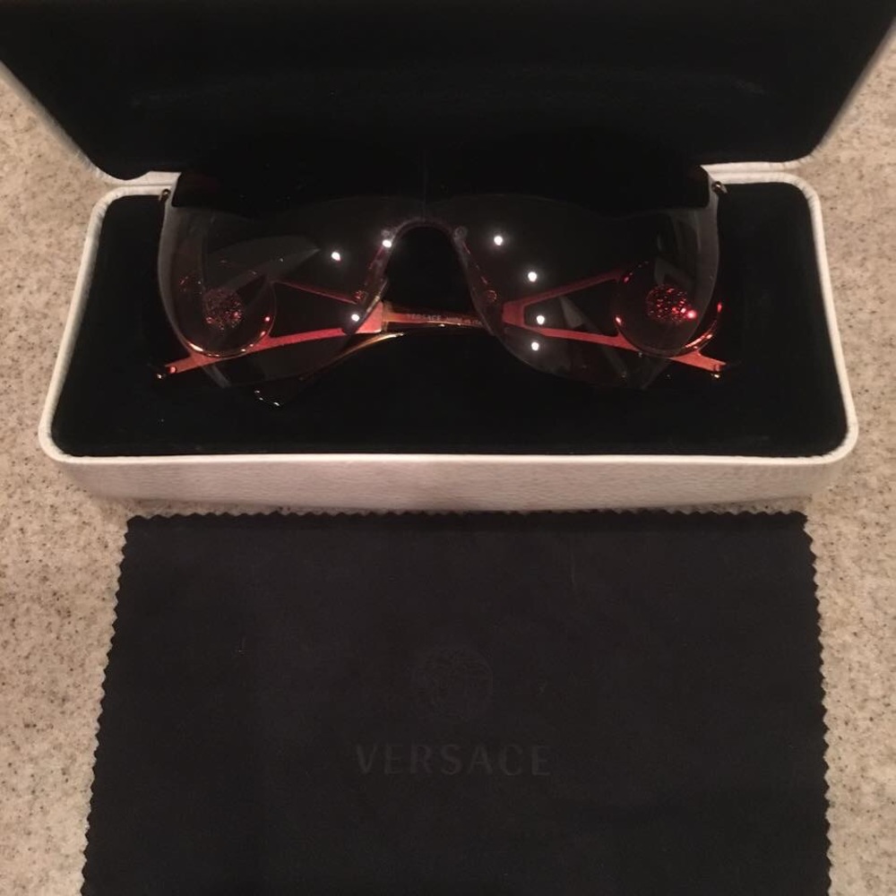 Authentic Versace shield sunglasses "MOD 2086"
