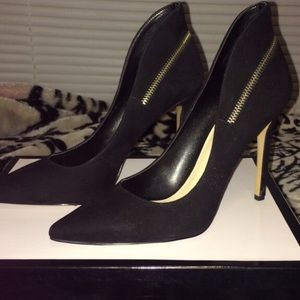 Nine West Felycia Black Suede Heels w/Gold Zipper