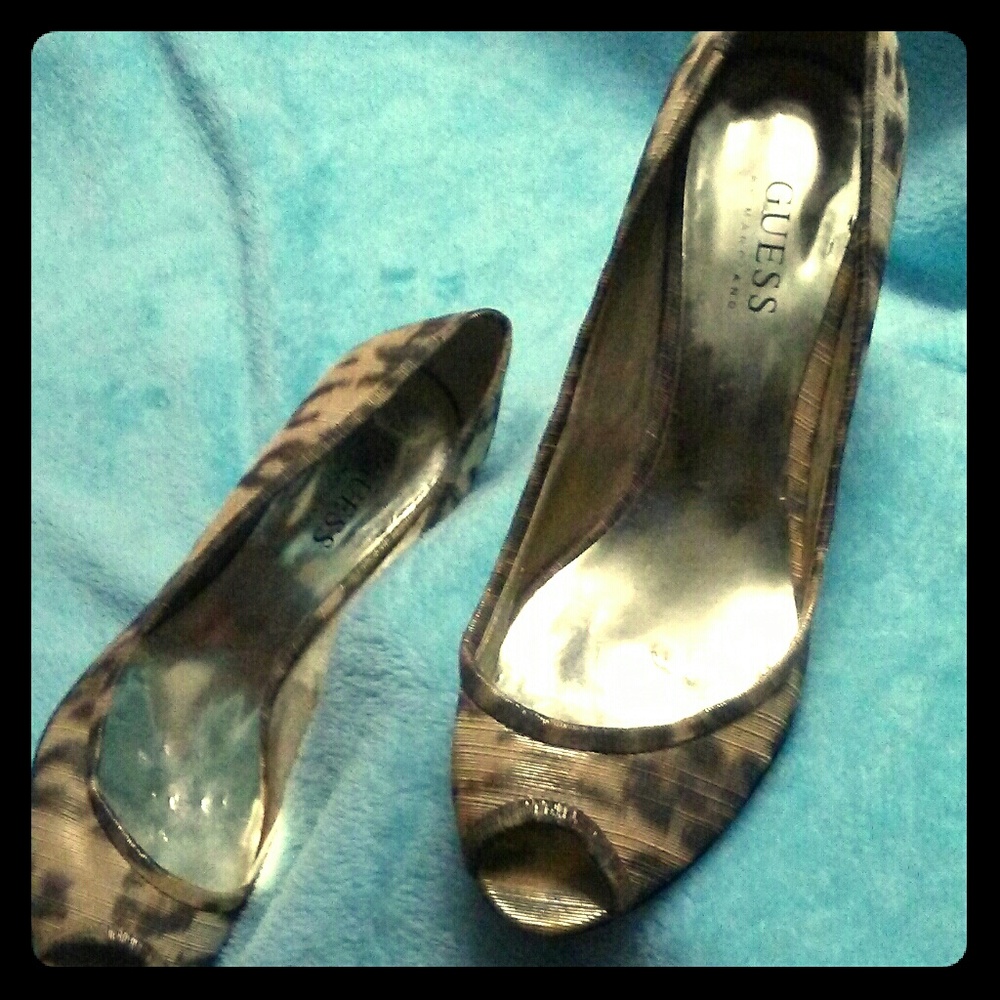 Guess peep toe SZ:7.5