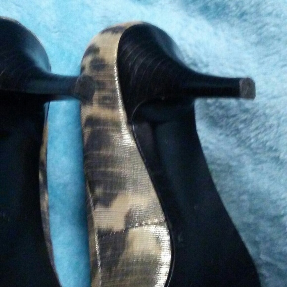 Guess peep toe SZ:7.5 - Picture 2 of 4