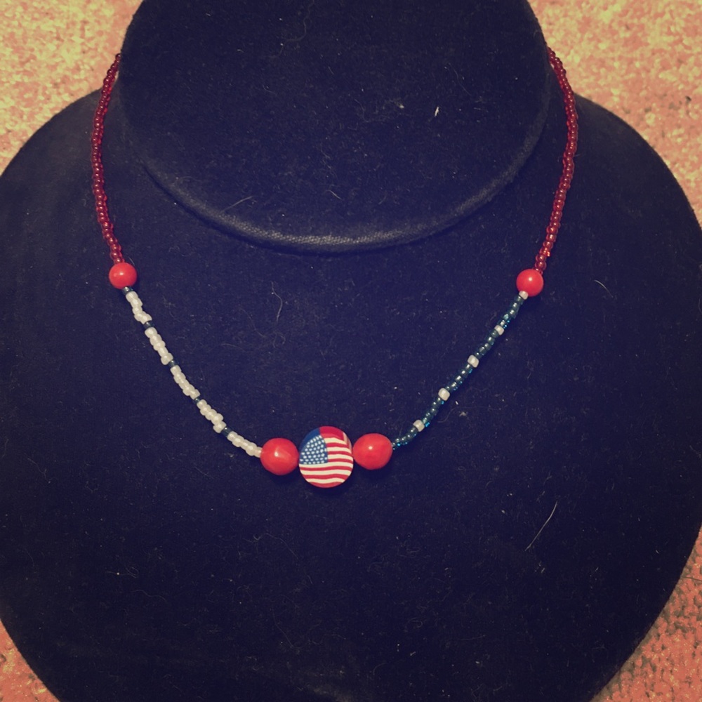 Magnetic clasp necklace