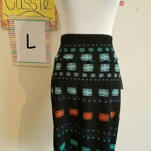 Lularoe L Cassie