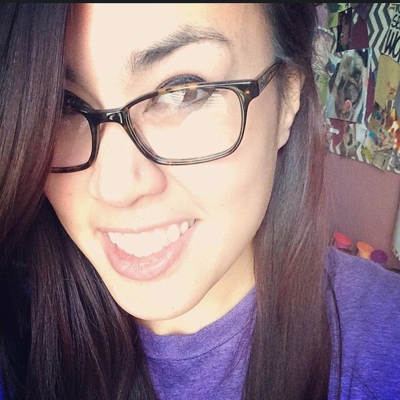 Meet your Posher, Ashley - Picture 2 of 3