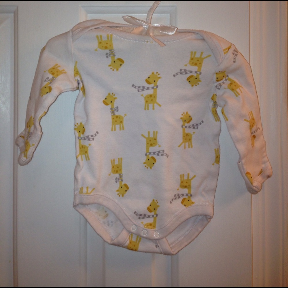Gymboree 3-6M baby girl long sleeves onesie