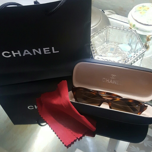 CHANEL Accessories - Vintage Chanel Sunglasses