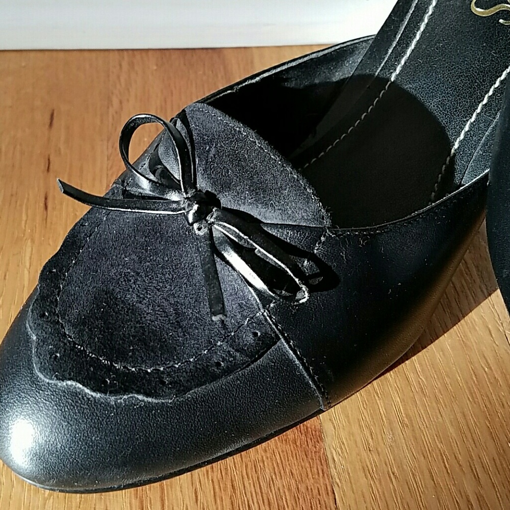 Shoes - Picture 2 of 3