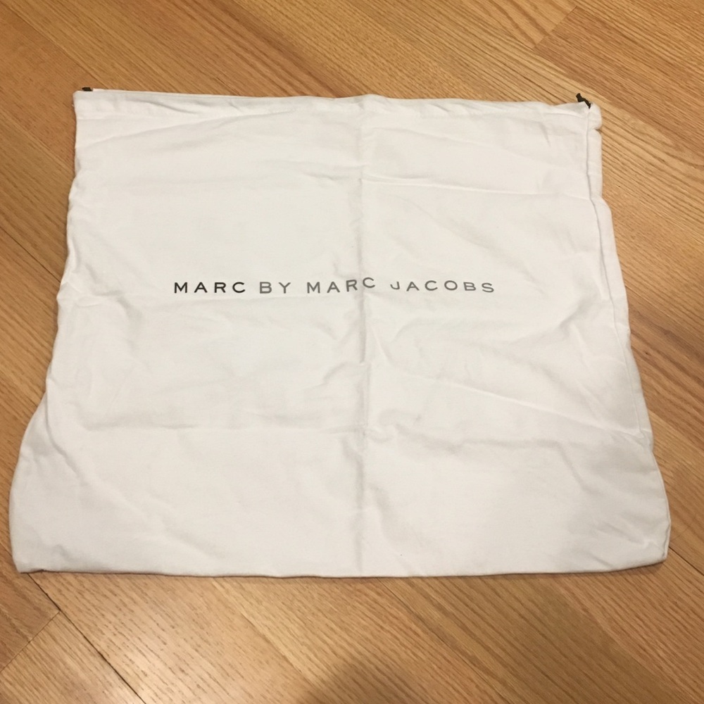 Marc jabob dust bag