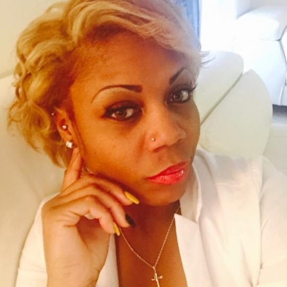 Meet your Posher, Shanel - Picture 1 of 1