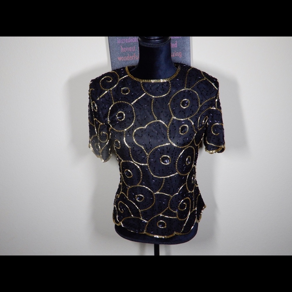 🚫SOLD🚫 Black and Gold Sequin Top