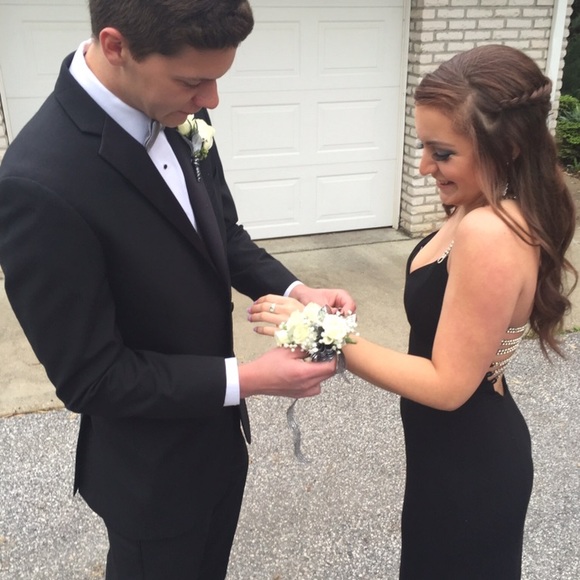 Prom dress - Picture 3 of 4