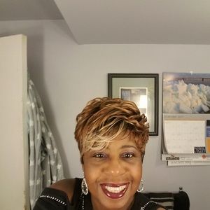 Meet your Posher, Leanna