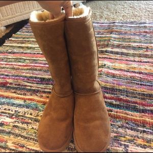 UGGS