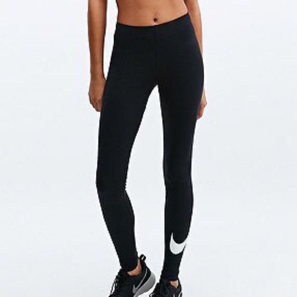 Women's Nike Club Leggings Size S