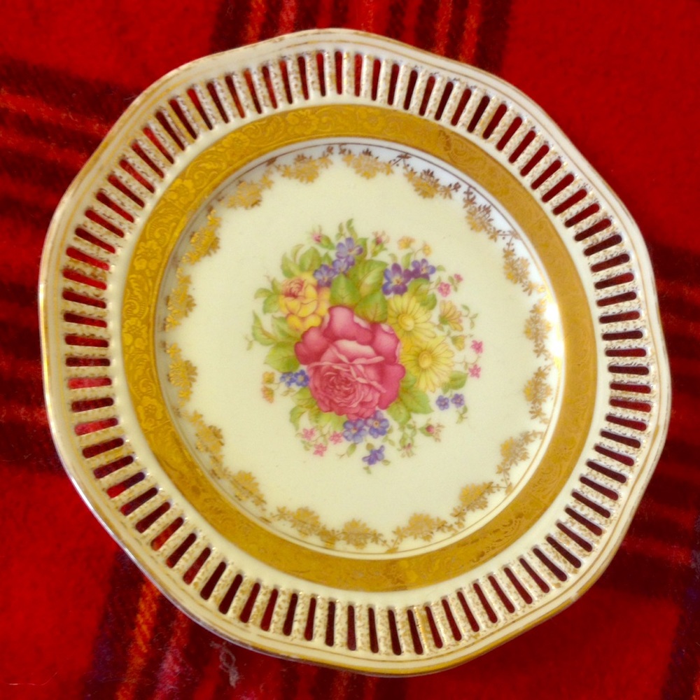 Exquisite gold inlaid China with floral design