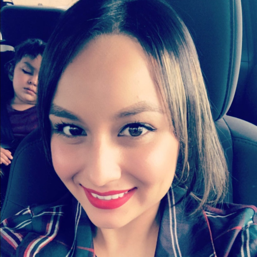 Meet your Posher, Kenia