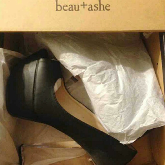 Beau & Ashe heels - Picture 3 of 4
