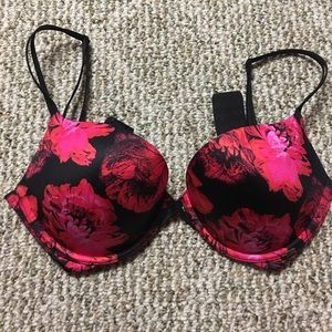 VICTORIA SECRET VERY SEXY PUSH UP