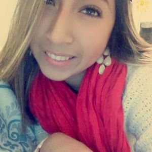 Meet your Posher, Elizabeth