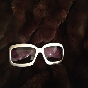 Inspired white framed sunnies