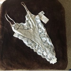 Cami lace body suit