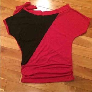 Red/black short sleeve top