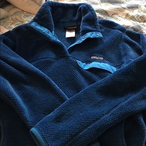 2 women's large Patagonias