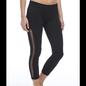 Fabletics Fiji Capri