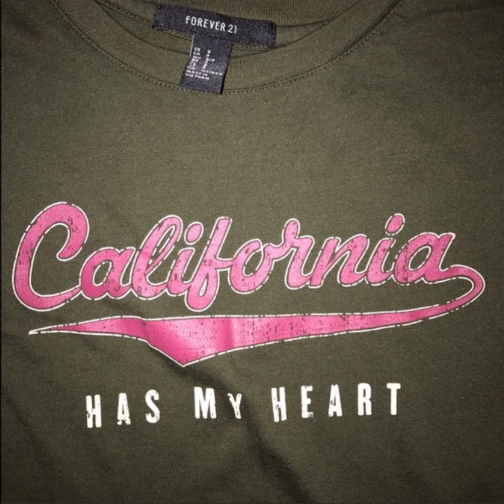 Super cute forever21 green tee