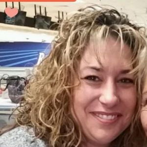 Meet your Posher, Debi