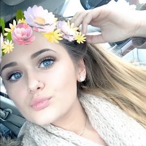 Meet your Posher, Jenelle
