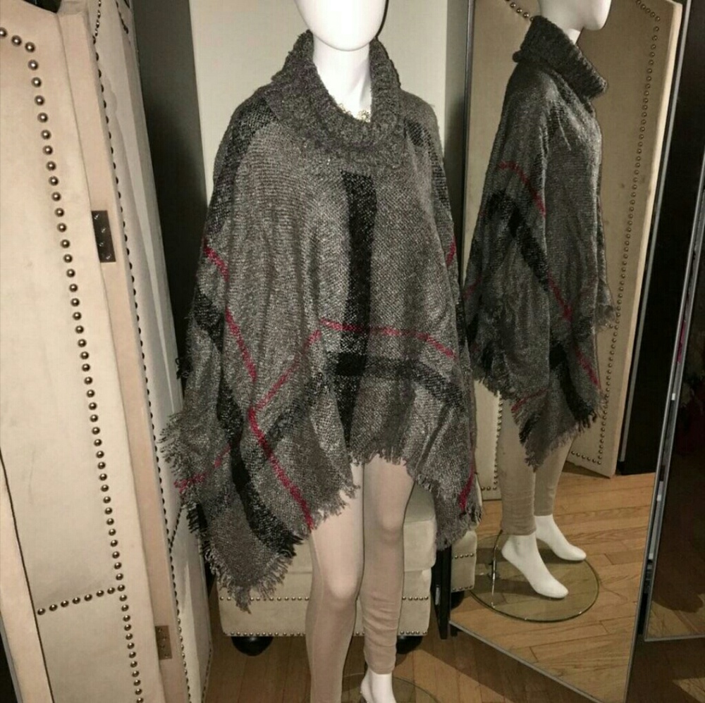 Poncho - Picture 2 of 3