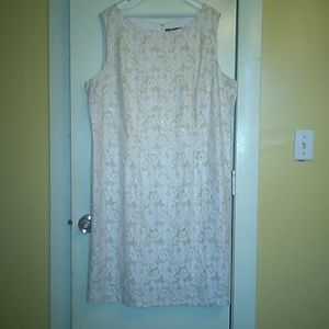 Gorgeous Leslie Fay plus size dress 22w