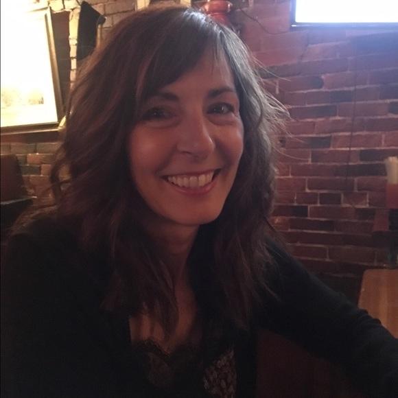 Meet your Posher, Karen - Picture 1 of 1