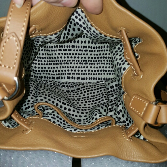 Vince Camuto leather Leigh tassel bucket boho - Picture 4 of 4