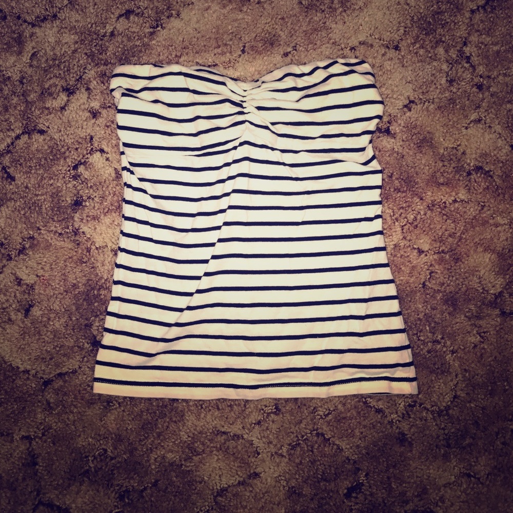 Strapless top
