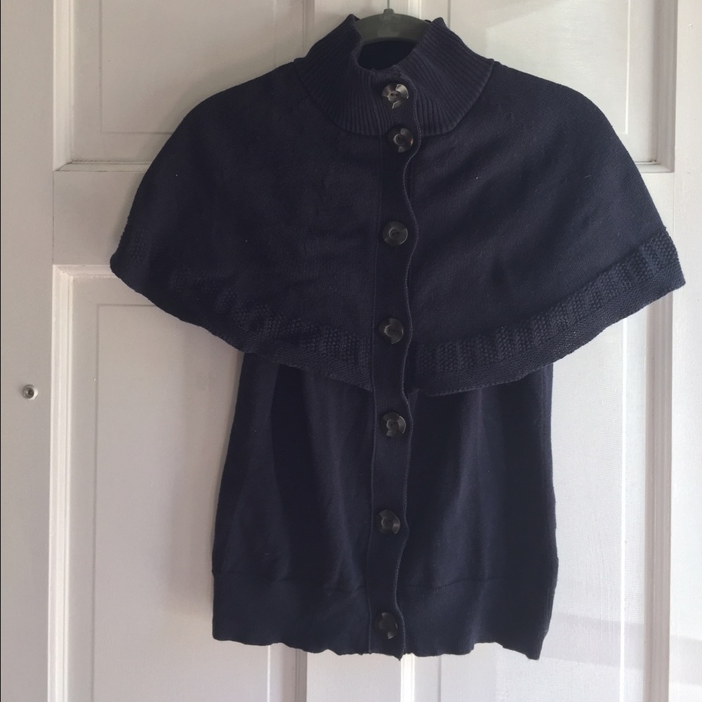 Anthropologie Short sleeve sweater with cape